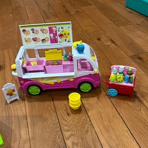Shopkins Ice Cream Truck